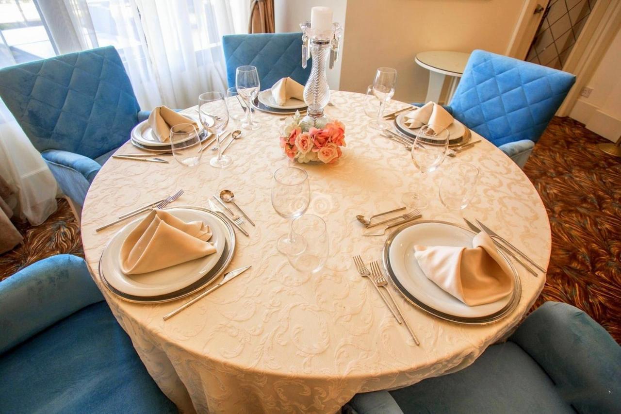 קיירניה Vuni Palace Premium Hotel & Spa & Casino Beachfront Location ! מראה חיצוני תמונה