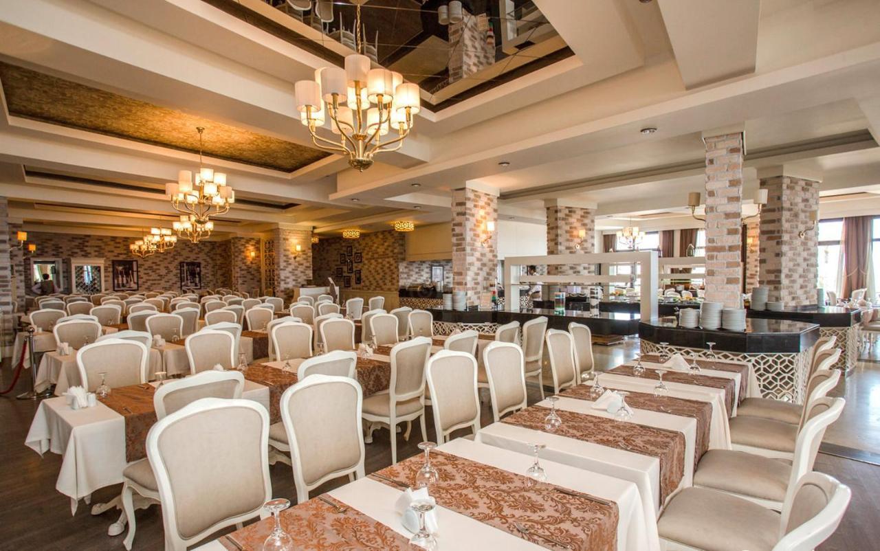 קיירניה Vuni Palace Premium Hotel & Spa & Casino Beachfront Location ! מראה חיצוני תמונה