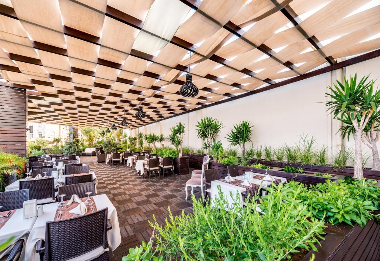 קיירניה Vuni Palace Premium Hotel & Spa & Casino Beachfront Location ! מראה חיצוני תמונה