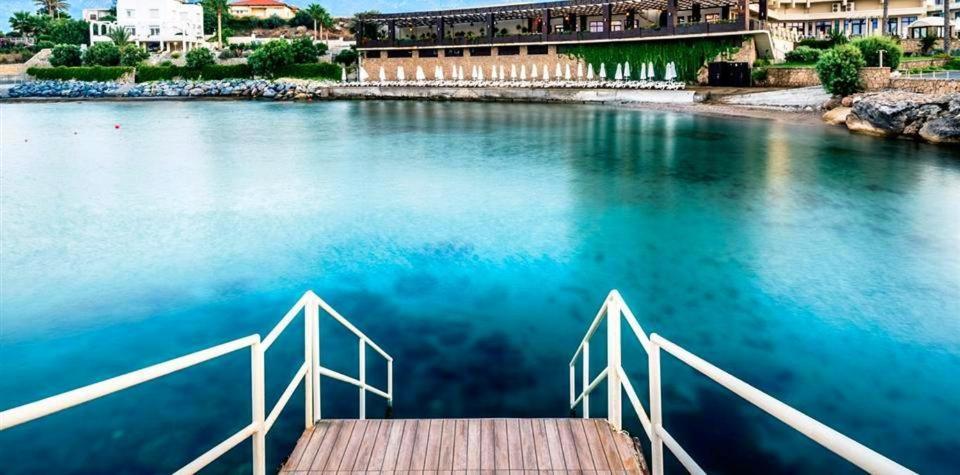 קיירניה Vuni Palace Premium Hotel & Spa & Casino Beachfront Location ! מראה חיצוני תמונה