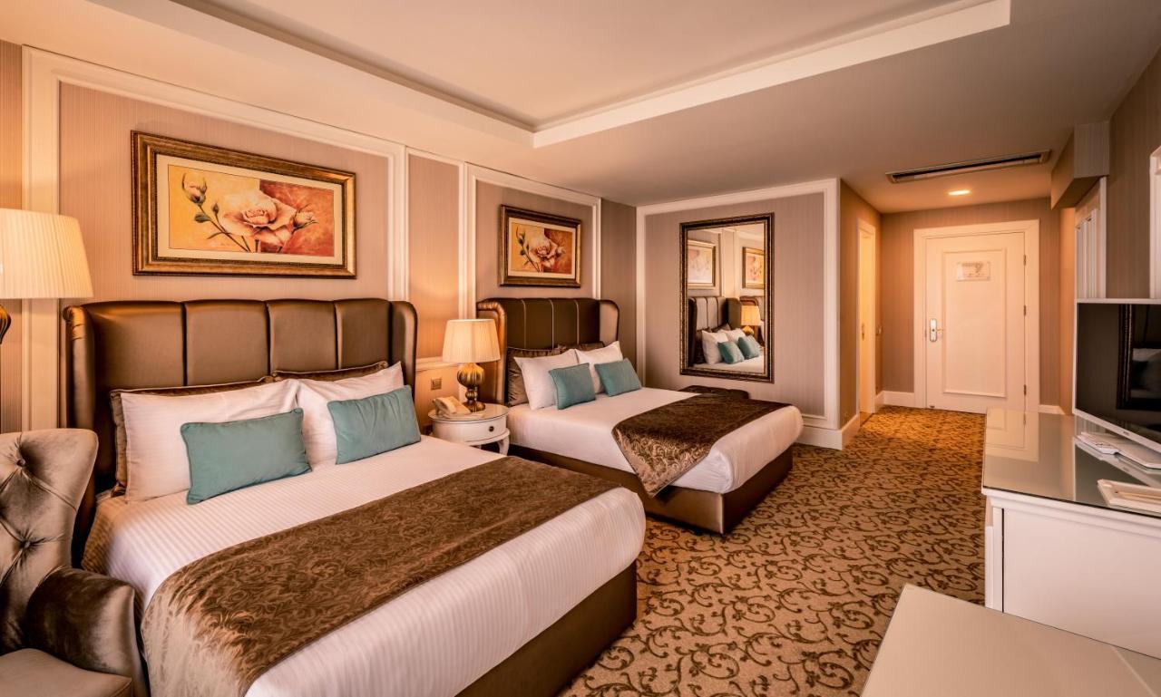 קיירניה Vuni Palace Premium Hotel & Spa & Casino Beachfront Location ! מראה חיצוני תמונה