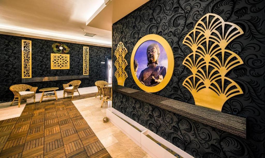 קיירניה Vuni Palace Premium Hotel & Spa & Casino Beachfront Location ! מראה חיצוני תמונה